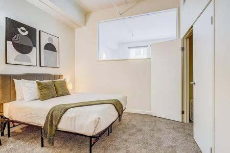 Cozysuites - 2Br With Direct Skybridge Access #1 インディアナポリス エクステリア 写真